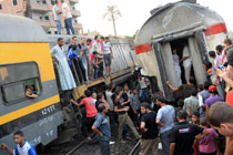 埃及一客運(yùn)列車出軌 致14人受傷