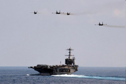  ܈(zh)΄(w)r(sh)ɼ(gu)FA-18E(zhn)C(j)cR(li)܊ɳăɼK-30(zhn)C(j)(gu)΁HʢD̖(ho)ĸϷw