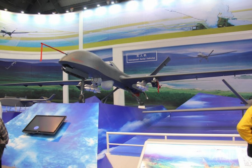 本次珠海航展上中國航天科技集團展出的彩虹-4無人機 本次珠海航展上中國航天科技集團展出的彩虹-4無人機