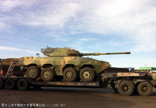 中國輪式步兵戰(zhàn)車底盤105毫米突擊炮 中國輪式步兵戰(zhàn)車底盤105毫米突擊炮