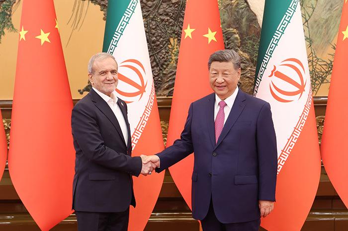 習(xí)近平會見伊朗總統(tǒng)佩澤希齊揚