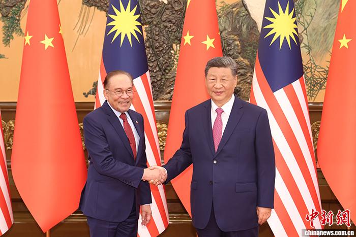 習(xí)近平會見馬來西亞總理安瓦爾