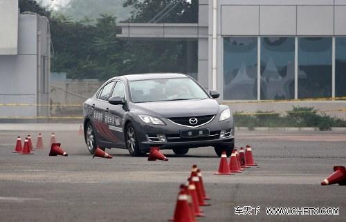 馬自達(dá)睿翼轎跑車網(wǎng)上諜照泄露