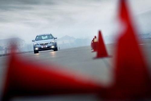 運(yùn)動(dòng)真豪杰 測試上海通用別克英朗XT