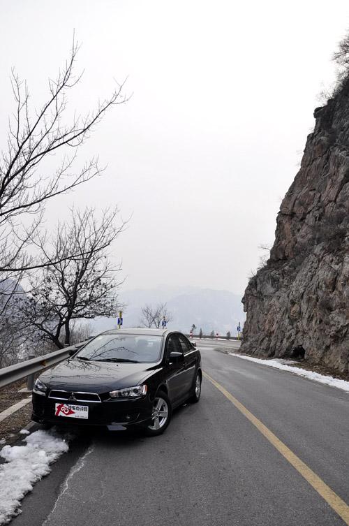 "看"似很運(yùn)動(dòng) 靜觀東南三菱藍(lán)瑟·翼神