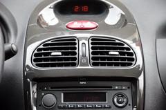 "紅色旋風(fēng)來(lái)襲" 測(cè)試東風(fēng)雪鐵龍C2 VTS