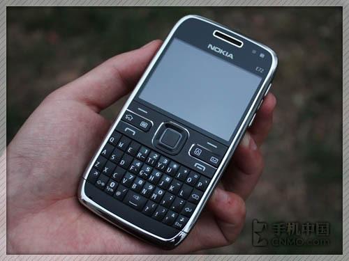 再續(xù)E71商務(wù)機(jī)輝煌 諾基亞E72行貨首評(píng)