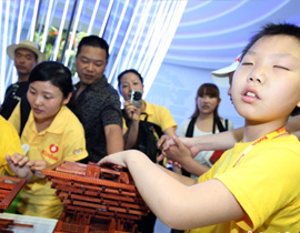 äͯW(xu)УС־Ըߵ[@ͨ^(gu)Լ|X(ju) (tng)X(ju)Hʢr