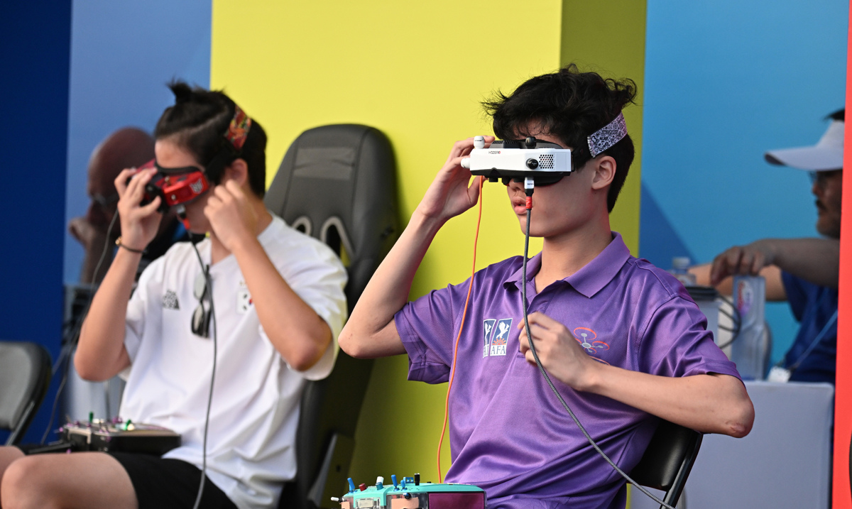 無(wú)人機(jī)競(jìng)速資格賽預(yù)賽舉行