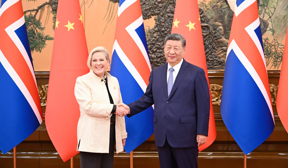 習(xí)近平會(huì)見(jiàn)冰島總統(tǒng)托馬斯多蒂爾