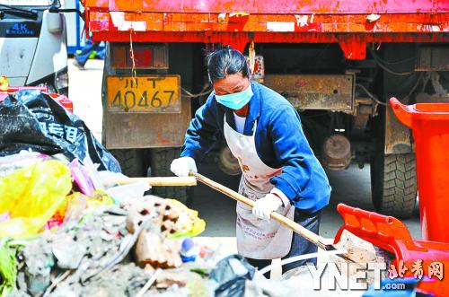 蘆山村莊物資供應(yīng)陷混亂個(gè)別村民物資“夠開(kāi)超市”