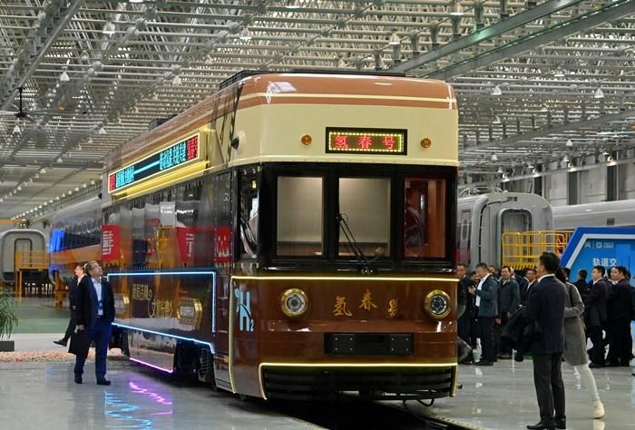 中國首列氫能文旅列車“氫春號(hào)”在長(zhǎng)春下線